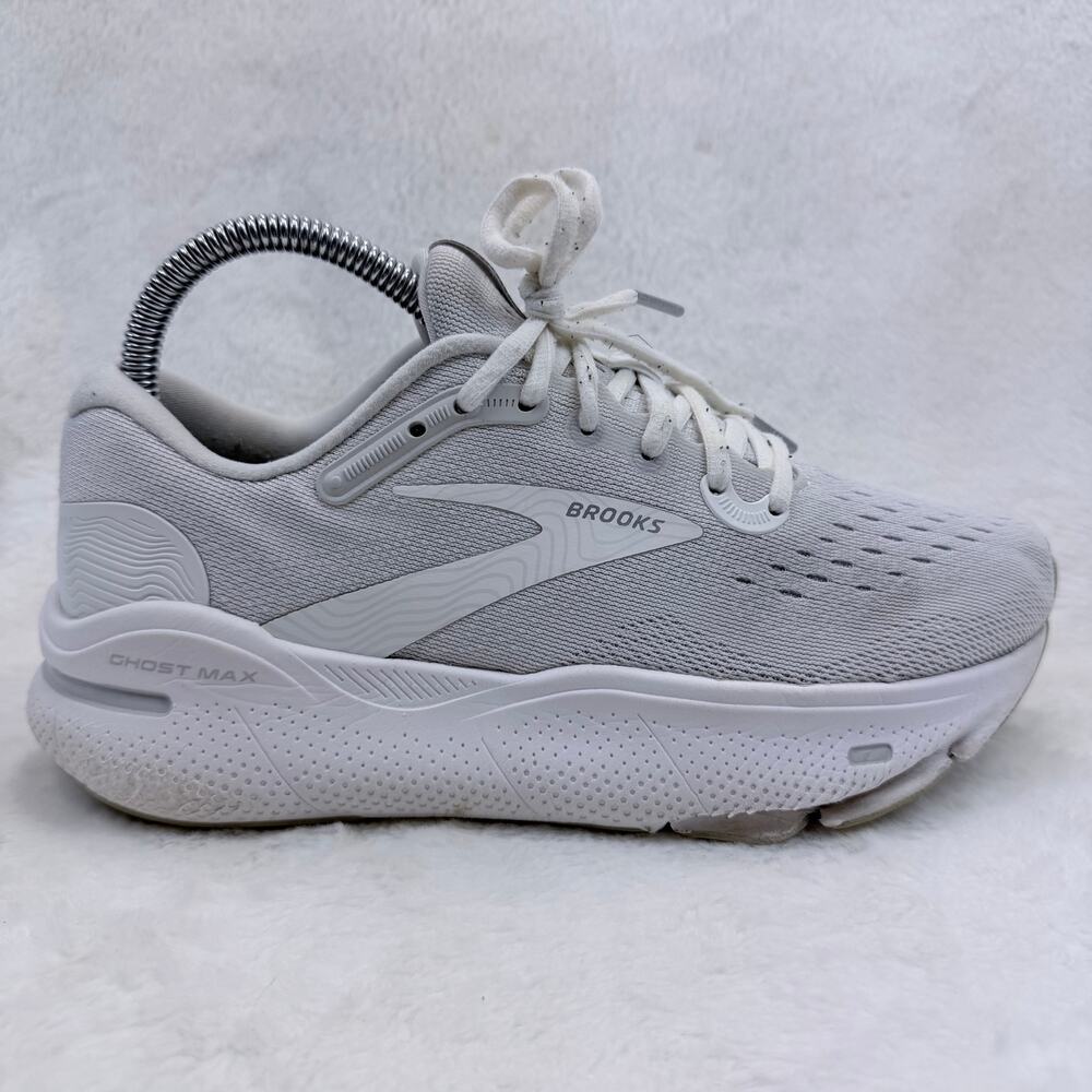 Brooks Ghost Max Womens White Running Shoes Size 7 Wide Cushioned Athletic Shoes